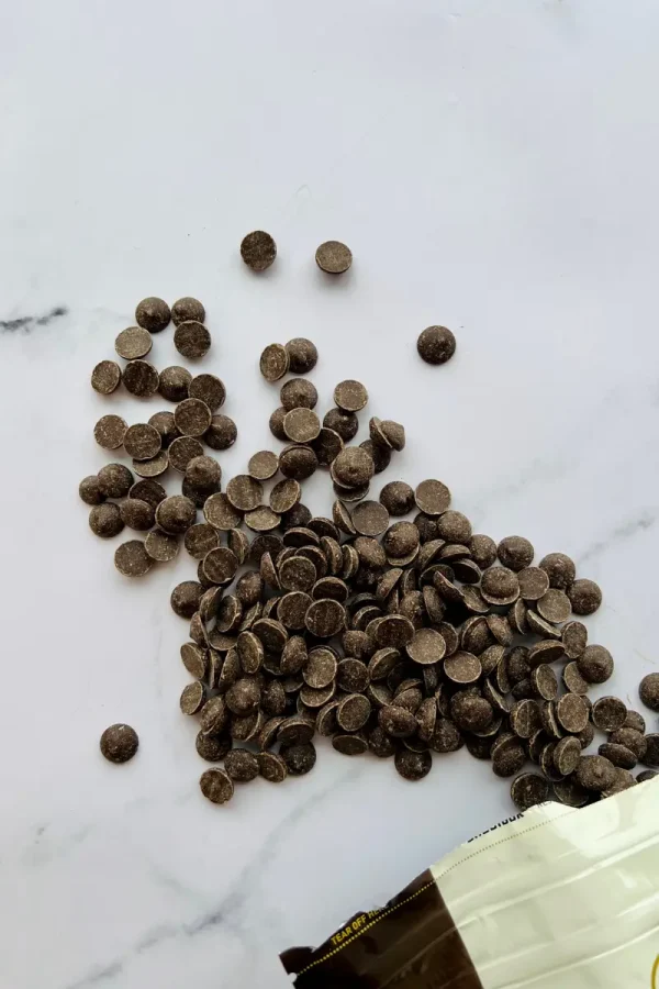 Callebaut 70-30-38, 70,5%. Tume shokolaad nööpidena, 2,5kg - Image 2